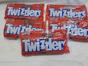 lot 155 image: 5 ct 16 oz Bags Twizzlers Strawberr...