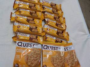 lot 200 image: Quest...