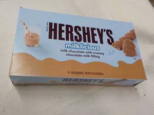 lot 230 image: Hersheys 24 ct milk chocolate bars...