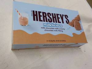 lot 241 image: Hersheys 24 ct milk chocolate bars...