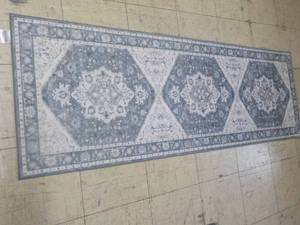 lot 6 image: Wyatt and Ash Machine Washable Dary...