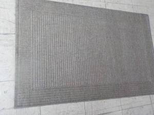 lot 17 image: Mohawk Garage Runner 3 ft x 8 ft...