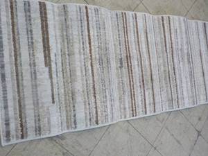 lot 26 image: Mohawk The Verve Collection 24 x 72...