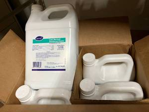 lot 10 image: Bathroom Disinfectant Cleaner
