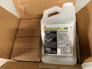 lot 27 image: 3M Disinfectant Cleaner