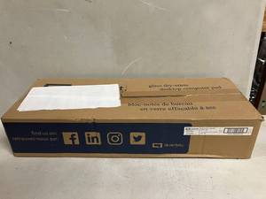 lot 32 image: Small Glass Dry Erase Pad