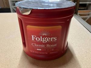 lot 67 image: Folgers Classic Roast