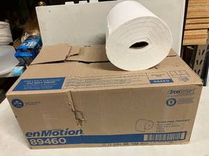 lot 105 image: Hard Roll Paper Towels