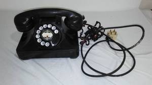 lot 687 image: Vintage North Electric Rotary Phone.