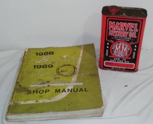 lot 723 image: Vintage 19681969 Bronco Manual And Marvel Mystery Oil