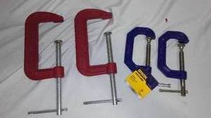 lot 726 image: 2 and 4 Inch C Clamps (4)