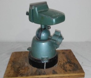 lot 754 image: Vintage Pana-Vise.