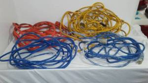lot 755 image: Extension Cords (4)