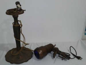 lot 774 image: Vintage Lamp and Clamp Light.