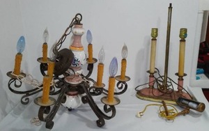 lot 776 image: Vintage Lighting.