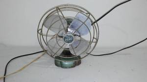 lot 803 image: Vintage Zero Fan.