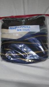 lot 827 image: 24 in. Jacket Zippers