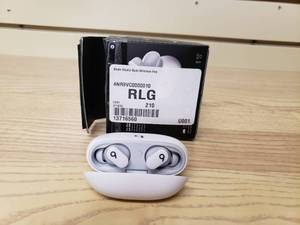 lot 45 image: Beats Studio Wireless Ear Buds