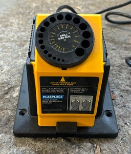lot 147 image: Plasplugs Ultra Sharp Power Unit Model DCS 407 US