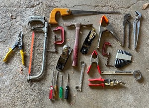 lot 157 image: Saws, Hammer, Clamps, Screwdrivers, Planers and More