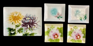 lot 49 image: Assorted Japanese Ando Floral Enamel Trays