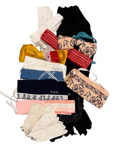 lot 140 image: Wonderful Japanese Traditional Attire