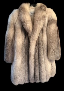 lot 250 image: Gorgeous Vintage Fur Coat by Rockler Furs