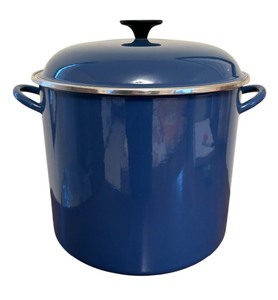 lot 294 image: Le Creuset Stockpot with Lid