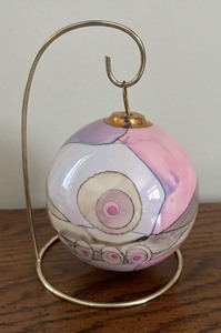 lot 315 image: Pretty Purple and Pink Ornament with Stand