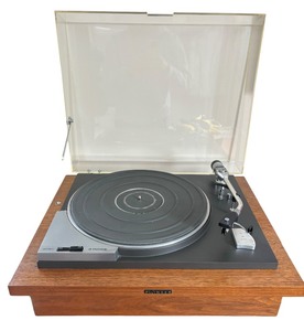 lot 325 image: Pioneer Stereo Phonic Record Player Model Pl-41