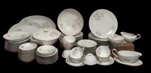 lot 373A image: Hutschenreuther Porcelain From Bavaria, Germany Augsburg Pattern