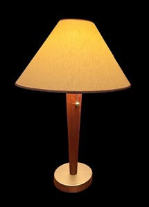 lot 237 image: Vintage Lamp Wooden Base with Silver Bottom and Cream Shade  Reiford Table Lamp
