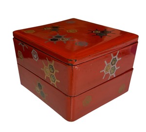 lot 419 image: Vintage Japanese Lacquer Box