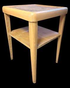 lot 420 image: Vintage Accent Table