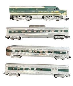 lot 351A image: Vintage American Flyer Train Cars