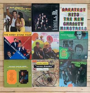 lot 430 image: Collection of 9 Vintage Vinyl Records including New Christy Minstrels