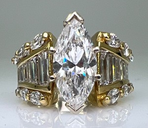 lot 3 image: 18K Yellow Gold Natural Diamond Ring with 4.09 Carat Diamonds S1-1, E Color