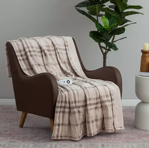 lot 624 image: Berkshire Heated Oversized Throw