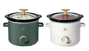 lot 633 image: 2PCS Beautiful 2qt Slow Cooker, Thyme, White Icing by Drew Barrymore