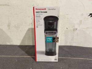 lot 170 image: Honeywell 1.7 gal 500 sq ft Top Fill Cool Moisture Tower Humidifier