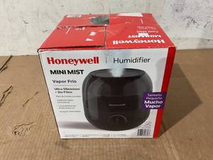 lot 278 image: Honeywell 12 Gallon Mini Cool Mist Humidifier, 200 sq. ft