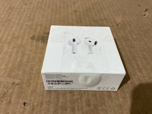 lot 290 image: Apple AirPods 4 MXP63LLA