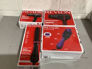 lot 528 image: LOT OF 4 Revlon Hair Acessories