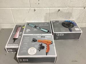lot 531 image: LOT OF 4 Infiniti Pro Conair Hair Acessories