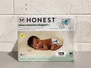 lot 544 image: The Honest Company Clean Conscious Diapers, Newborn, 108 Count