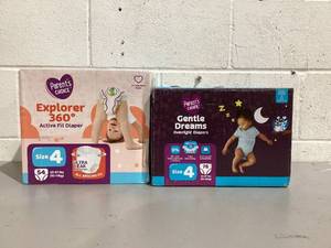 lot 558 image: LOT OF 2 Parents Choice Traning Pants Size 4