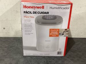 lot 661 image: Honeywell 1.5 gal. 500 sq ft Filter Free Warm Mist Humidifier