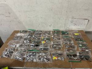 lot 16 image: LOT OF Miscellaneous Glasses
