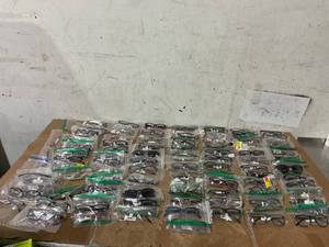 lot 17 image: LOT OF Miscellaneous Glasses