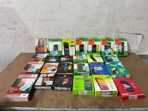 lot 20 image: LOT OF 25 Cell Phones
